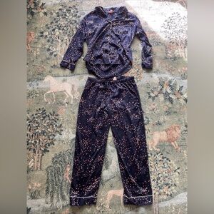 Victoria’s Secret Pajama Set L Navy Floral Long Sleeve Top Pants
